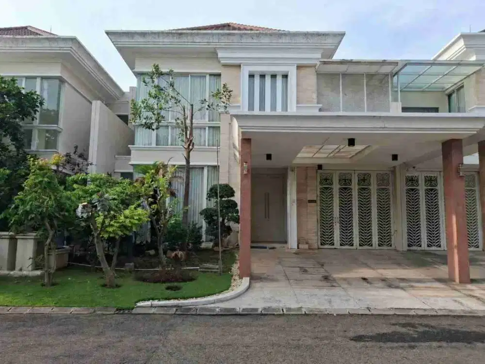 Dijual rumah di Pakuwon indah Surabaya