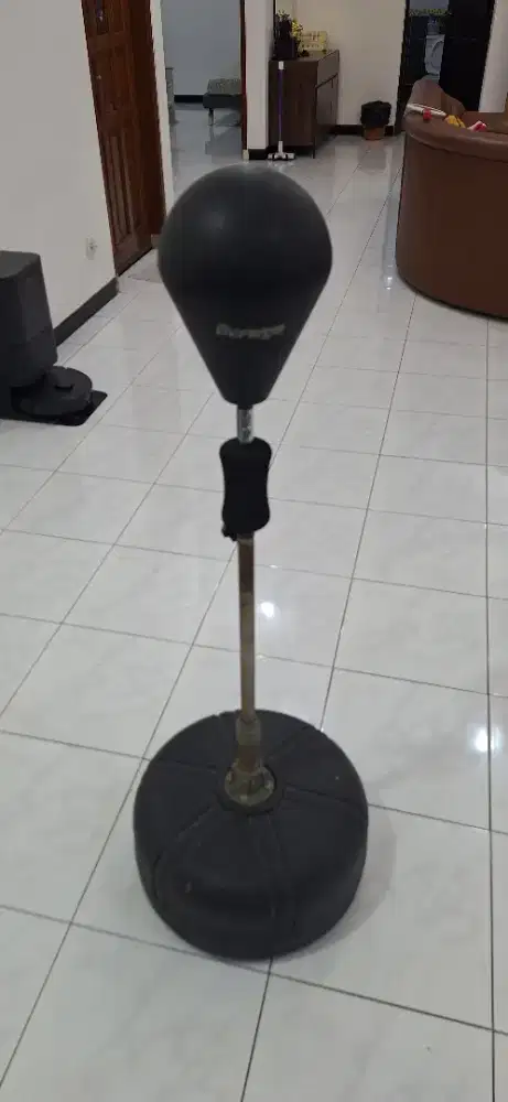 Tinju tinju apa gitu