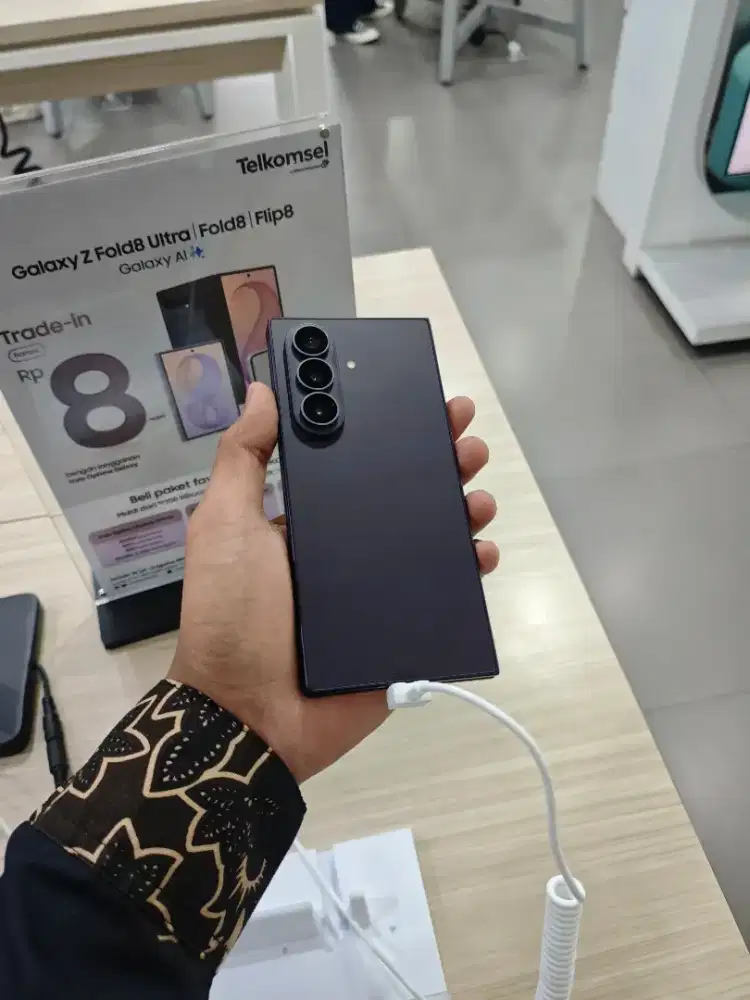 Samsung Galaxy Zfold 8 Ultra bisa kredit syarat cukup KTP tanpa DP