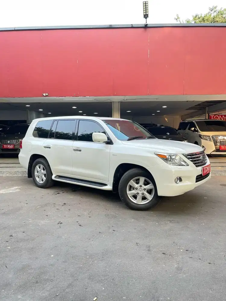 Lexus LX570 AT 2009 Putih