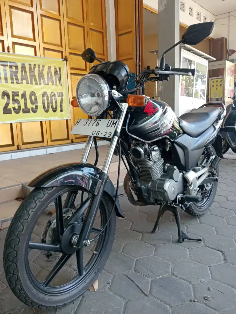 HONDA MEGAPRO CW 2009 ISTIMEWA