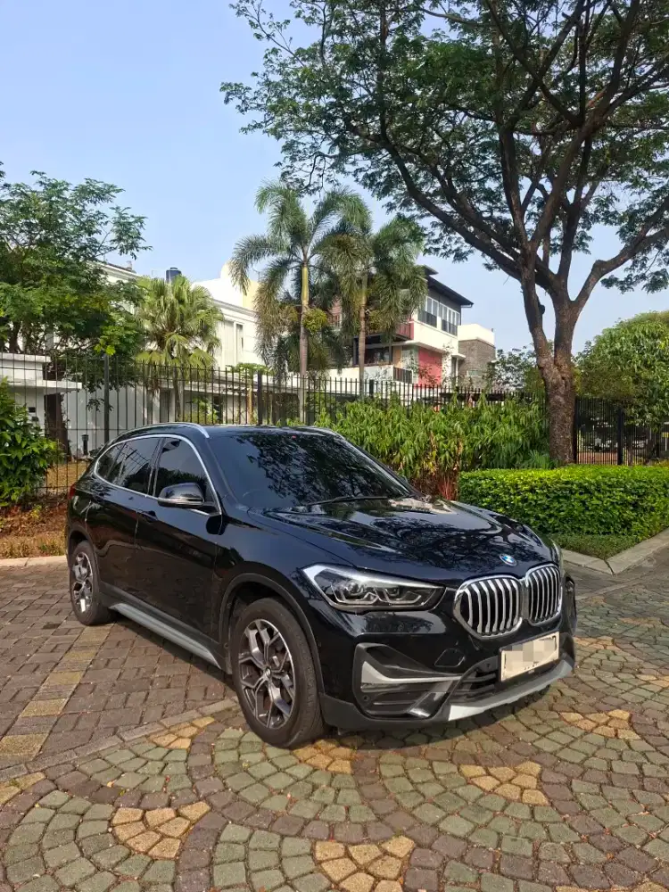 BMW X1 1.5 sDrive18i Xline 2021 Hitam Panoramic