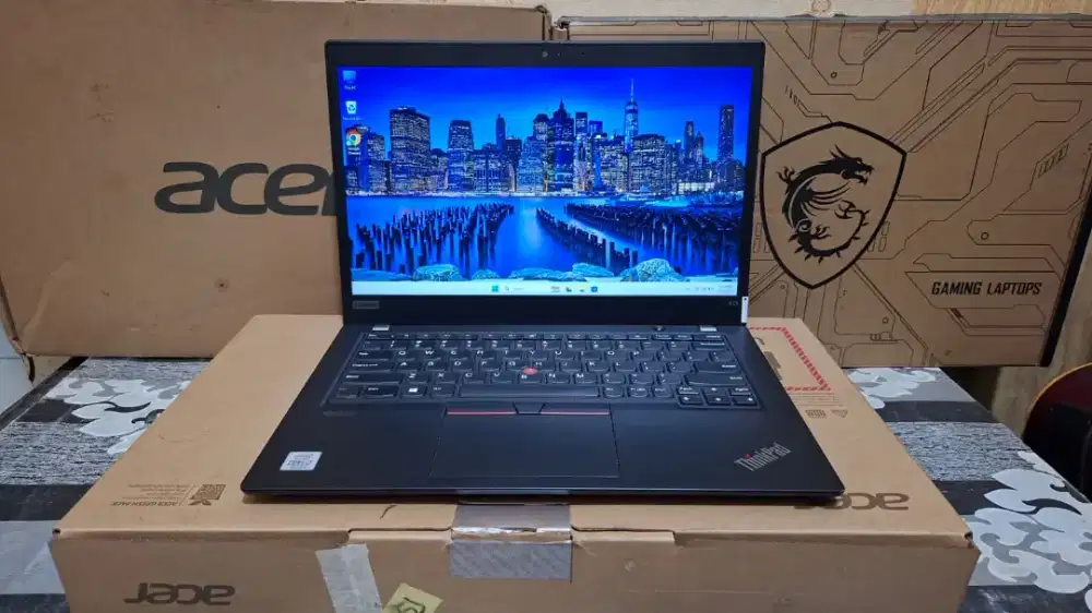 Laptop Lenovo Thinkpad X13 • CORE I7 GEN10 • SSD 256GB • 8GB • MULUS
