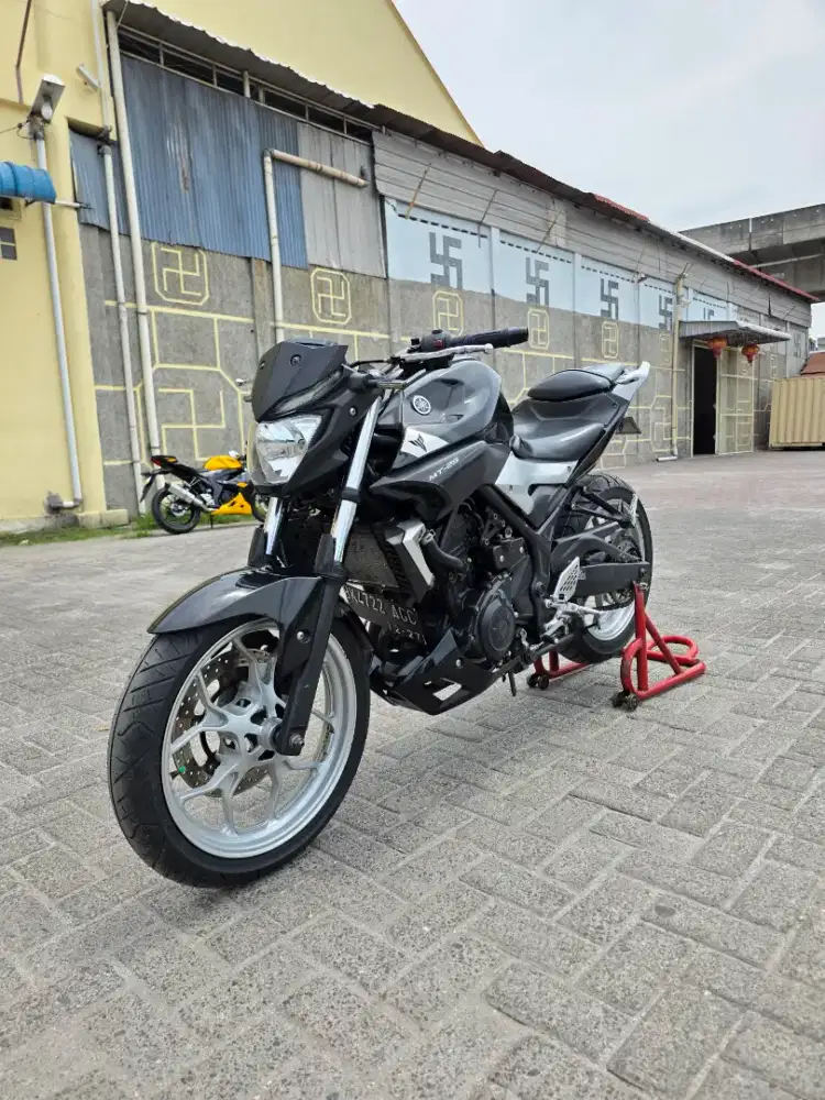 Yamaha MT25 Hitam 2016