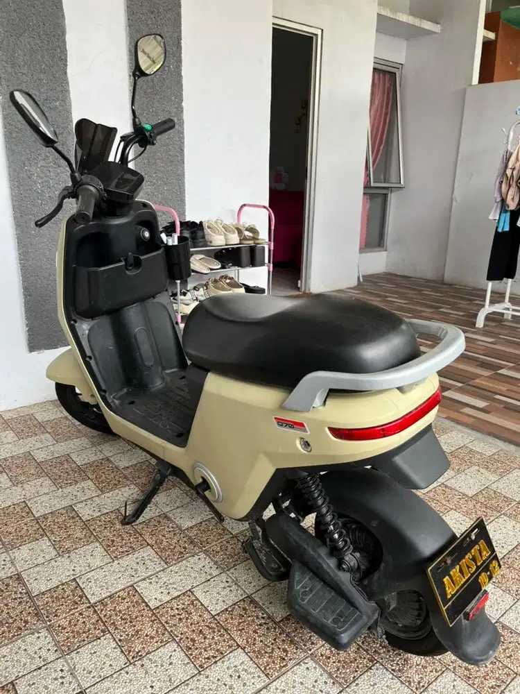Sepeda listrik uwinfly Tipe D70