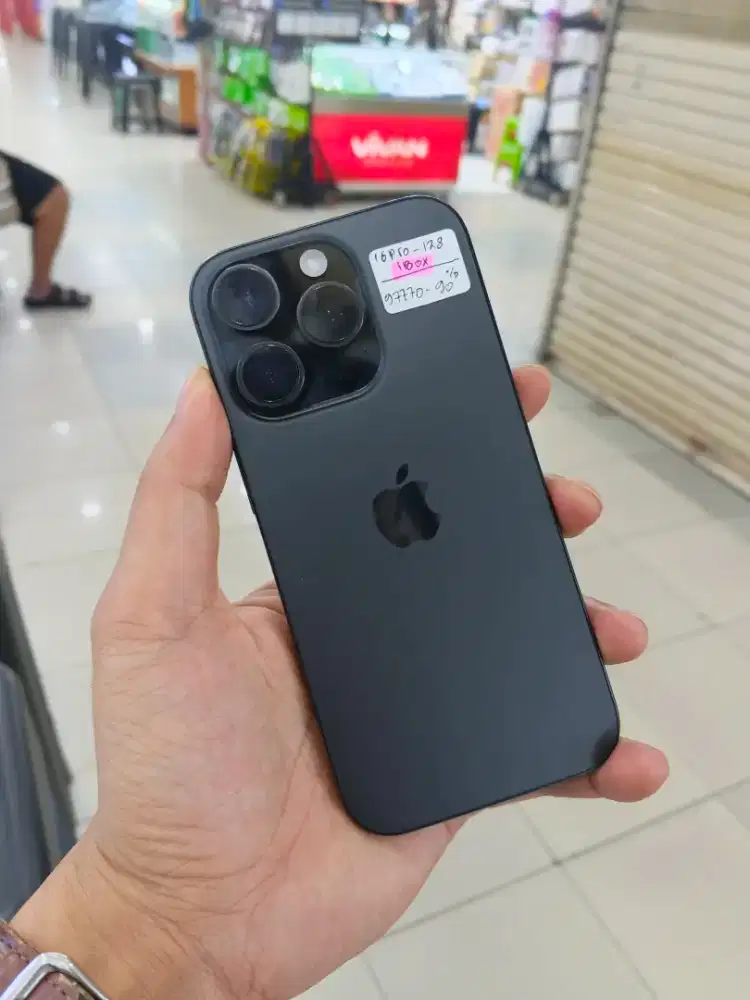 iPhone 16 Pro 128 GB iBox