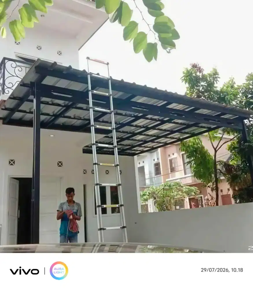 Kanopi baja ringan dan garasi