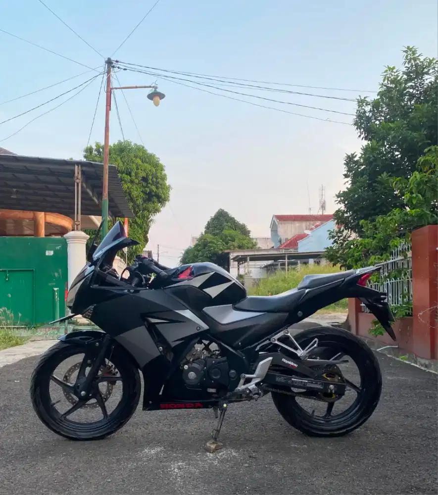 HONDA CBR150R 2016 LOW KM MESIN BRING ABISS
