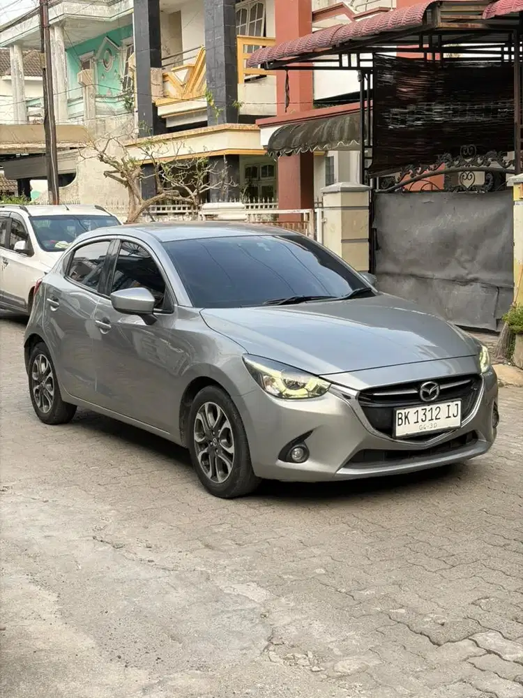 Mazda 2 Skyactiv GT AT 2015