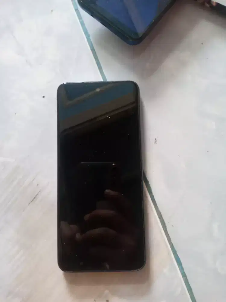 Infinix hot 12 play 4/64 matot