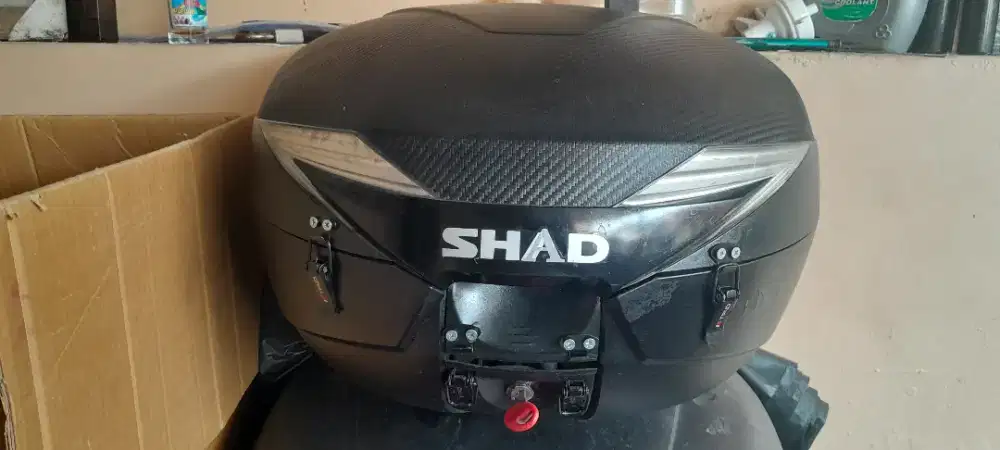 Box motor merk SHAD