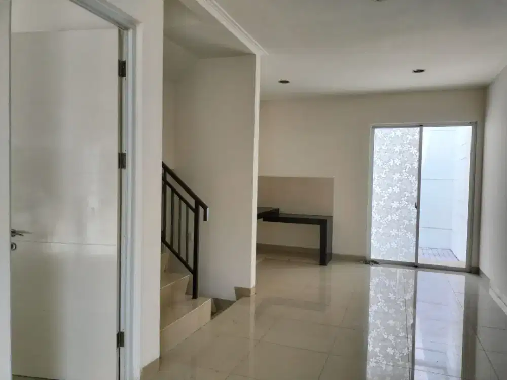 Dijual Rumah Green Puri Jakarta Barat