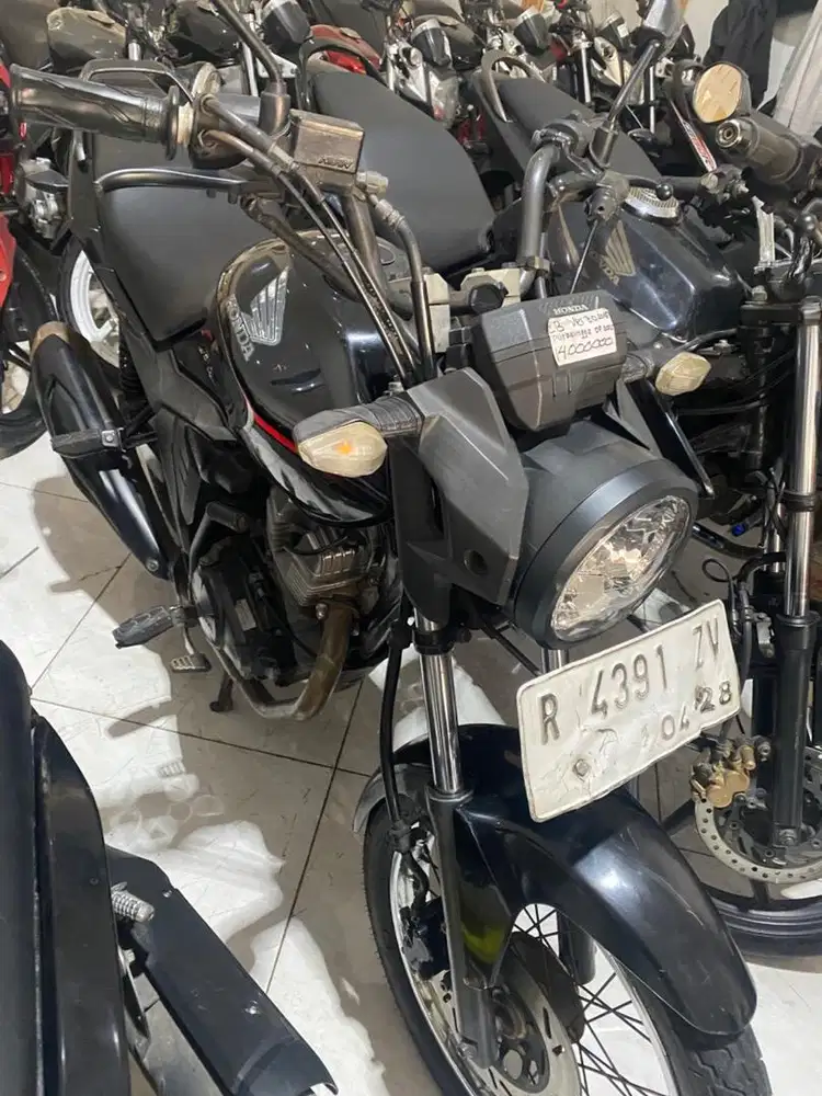 HONDA CB 150 r th 2018