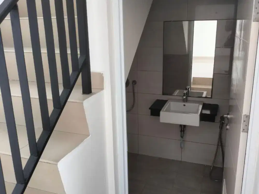 Dijual Rumah Green Puri Jakarta Barat