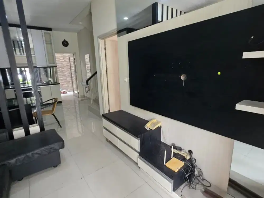 Dijual Rumah Semi Furnish Green Lake City