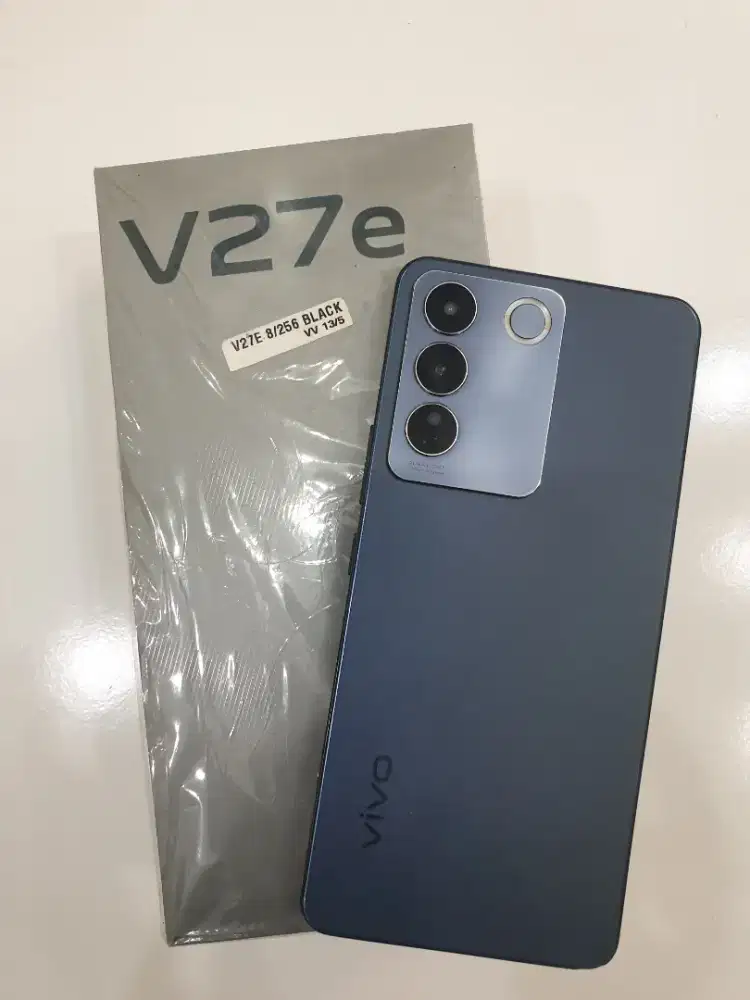 Vivo V27e 8/256 mulus lengkap