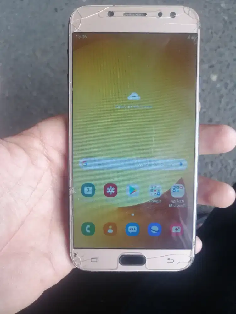 Samsung j7 pro RAM 3/32