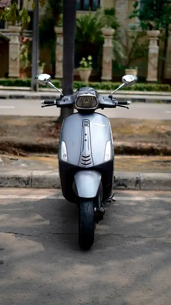 VESPA SPRINT 150 3V 2015 HITAM - TERMURAH SEINDONESIA
