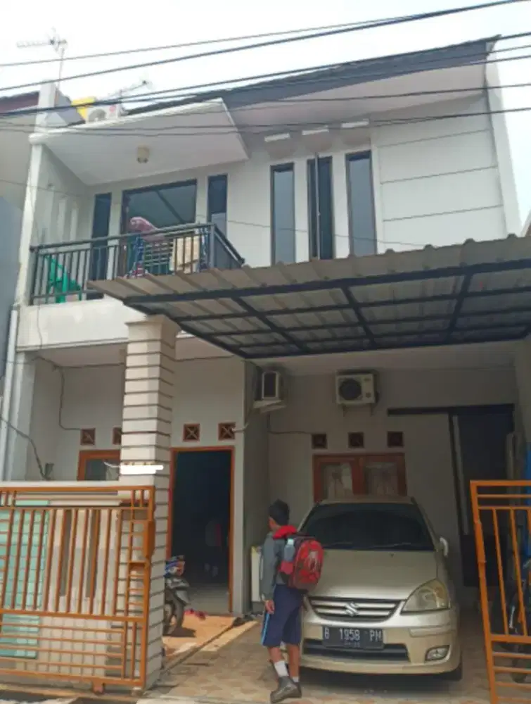 Dijual murah bulevar hijau tingkat 2 lantai lokasi depan