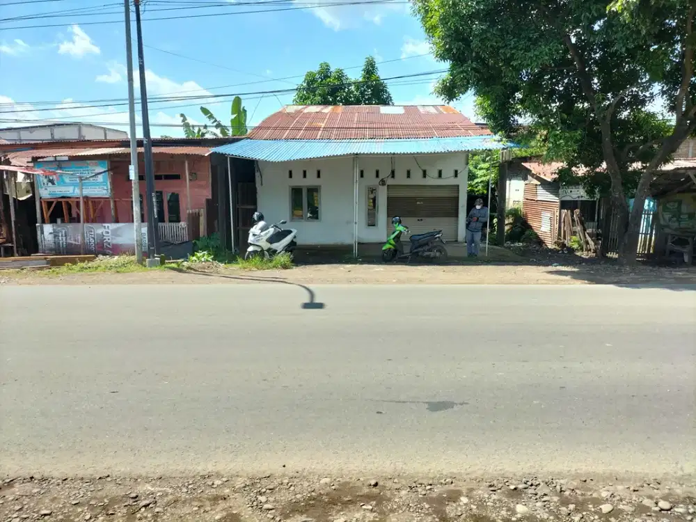 Rumah Depan Jalan Poros Malino Dekat Kampus Unhas Teknik Gowa