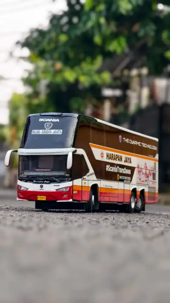 Miniatur bus akrilik DD harapan jaya skala 1:18/20