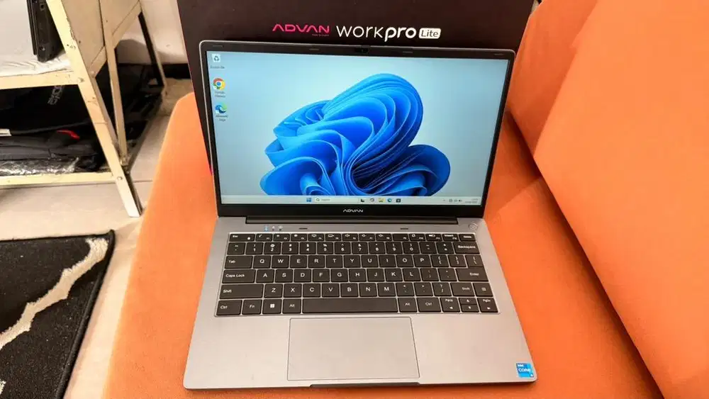 Laptop Desain Advan WorkPro Core i5 gen 12