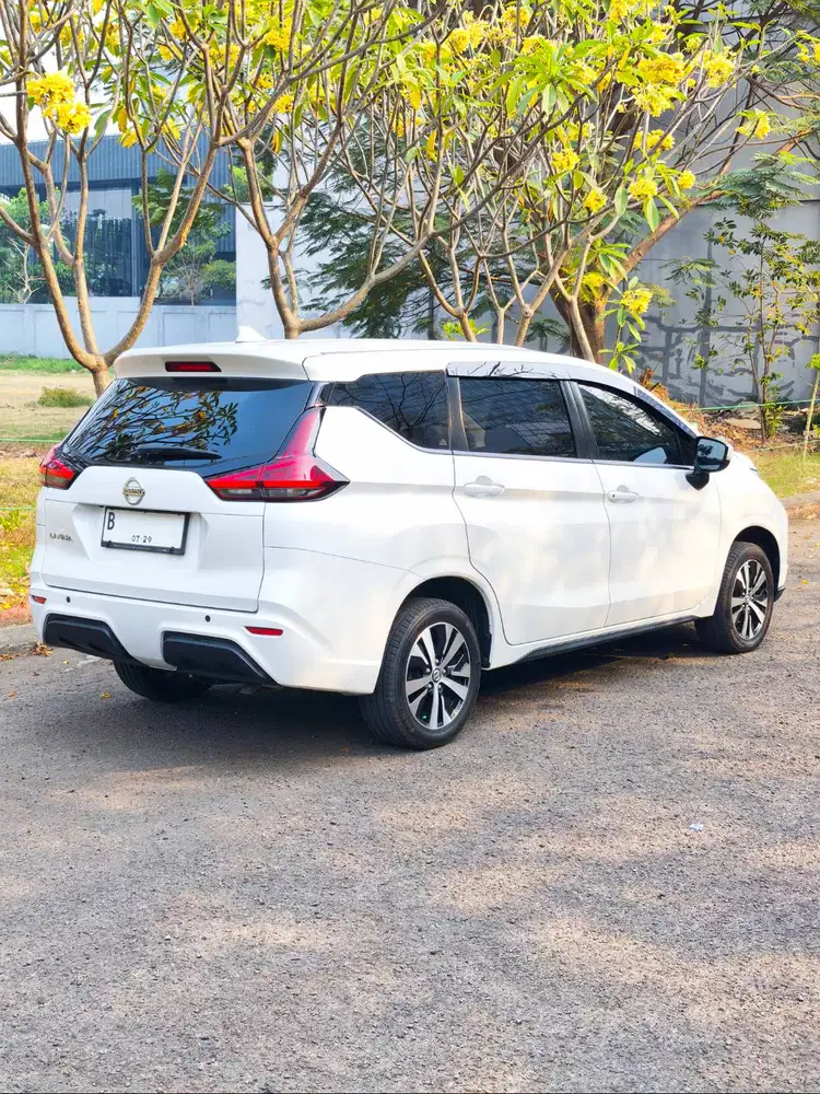 Nissan Livina ( Xpander ) 1.5 VE 2019 PUTIH SANGAT PERFECT TERAWAT