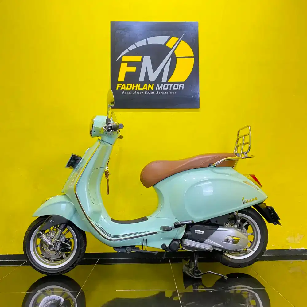 Piaggio Vespa Primavera ABS Tahun 2023 km low kunci lengkap pajak on