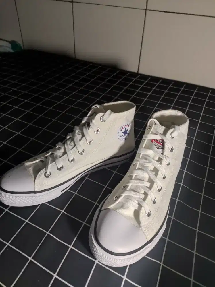 Sepatu canvas tali premium bahan bagus