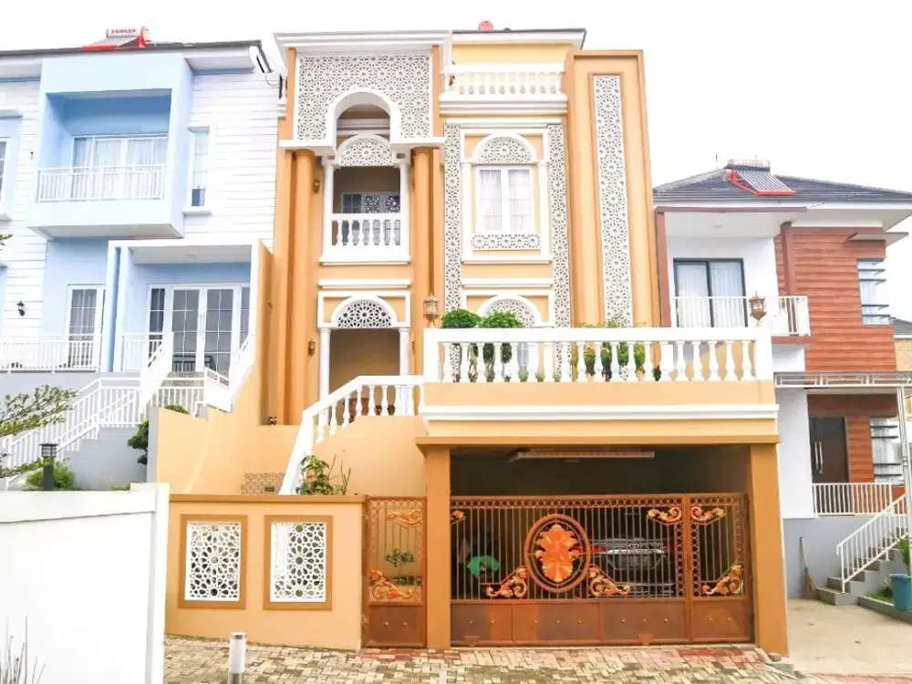 DIJUAL RUMAH VILLA SIAPHUNI FURNISHED + ROOFTOP DEKAT PARKZOO LEMBANG