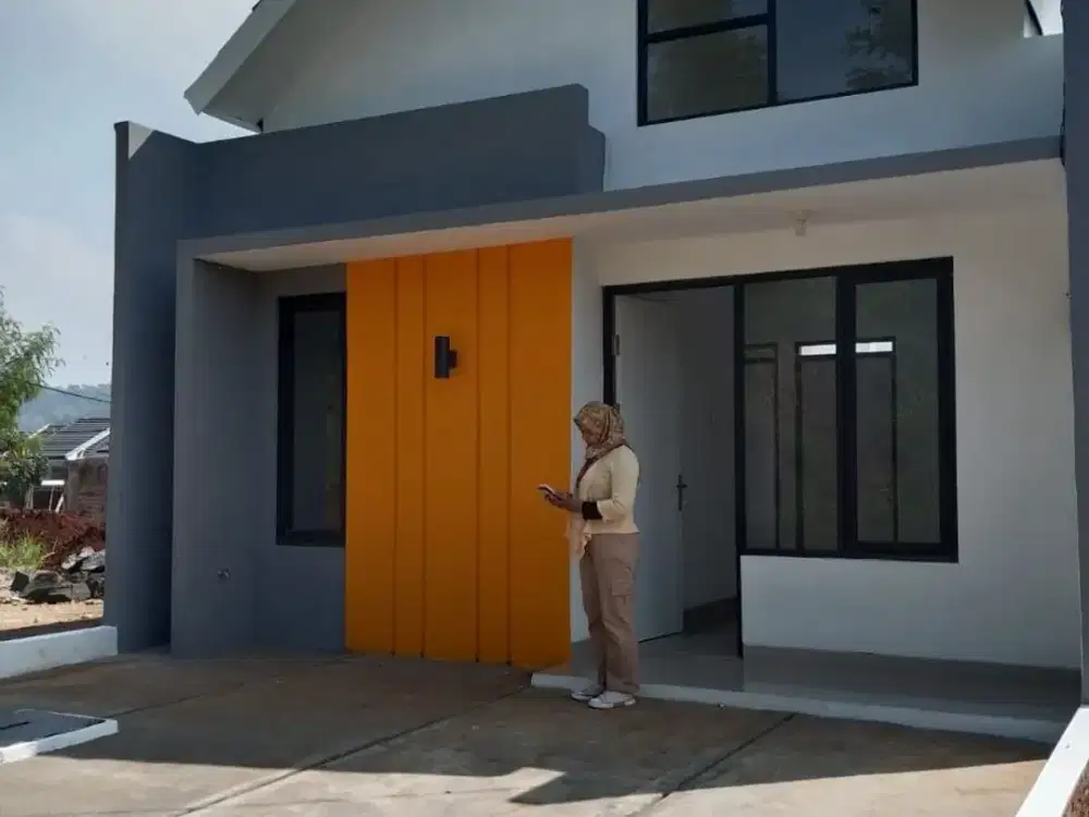 RUMAH MODERN DI BANDUNG BARAT SELANGKAH KE KBP DEKAT TOL PADALARANG