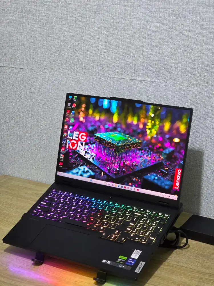 Lenovo legion pro 7 16IRX9H Core i9 14900HX RTX 4090