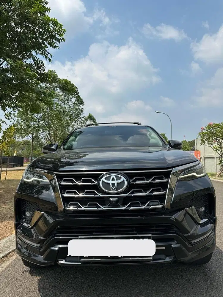 Toyota Fortuner 2022 Hitam GR Sport 2.8 Diesel
