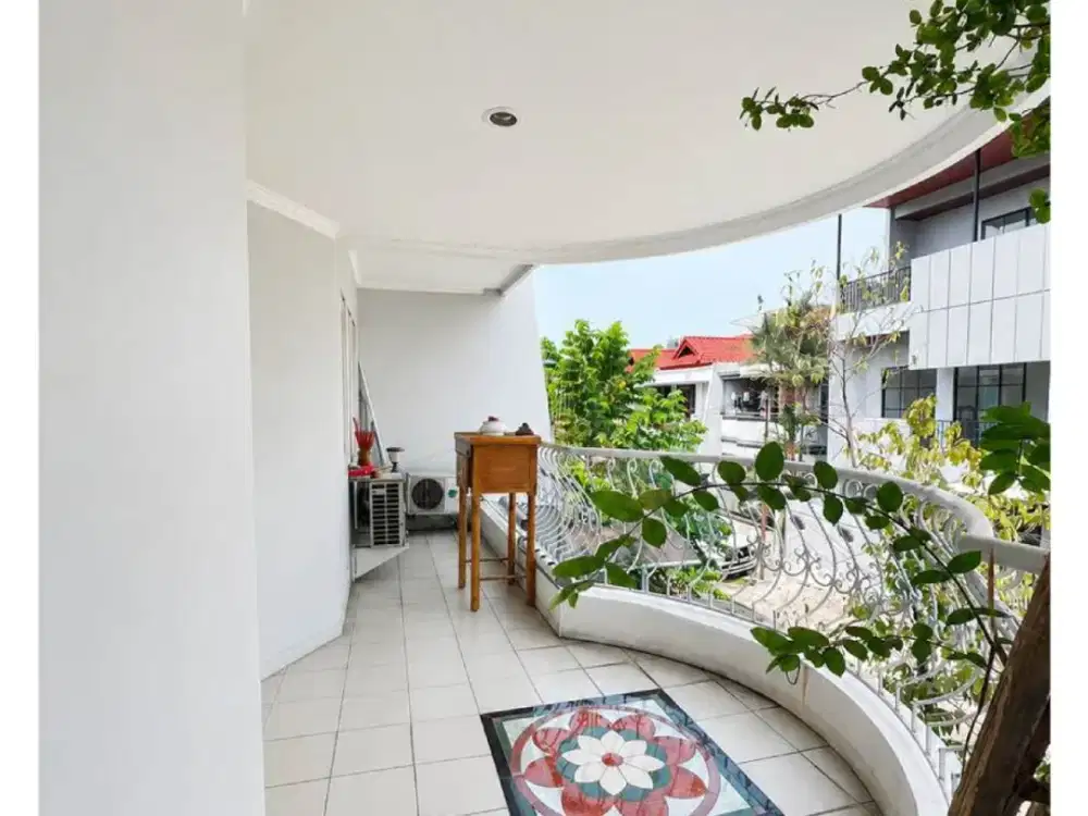 Dijual Rumah di Komplek Taman Palem Lestari
