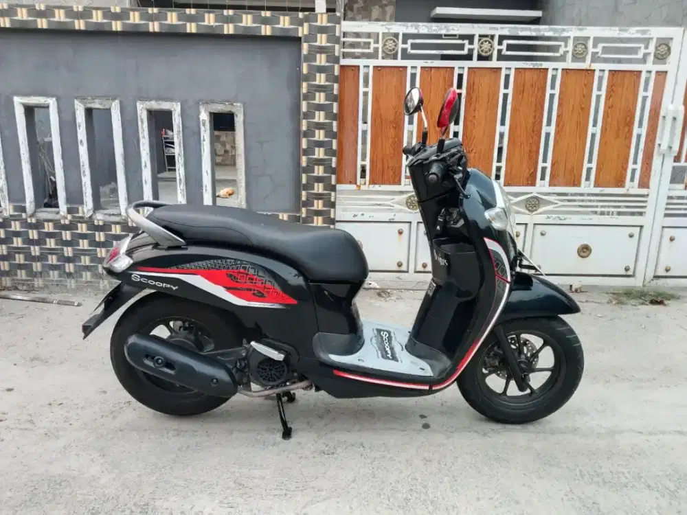 Honda Scoopy f1 donat thn 2018 mesin cvt halus siap pakai di Tangerang