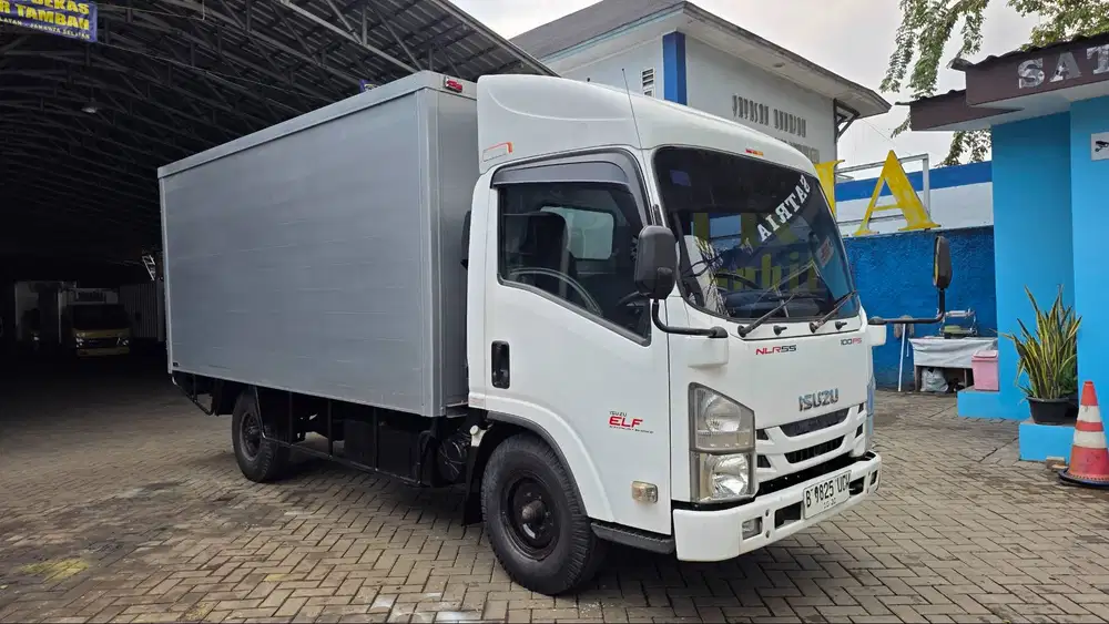 Isuzu Elf NLR 55 T LX Long 100PS 4R Pwr Str + Box Alumunium - 2020