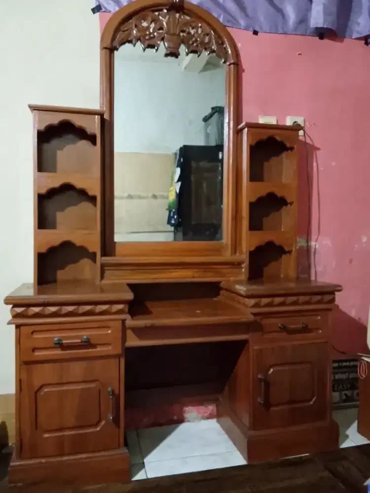 Meja rias kayu jati