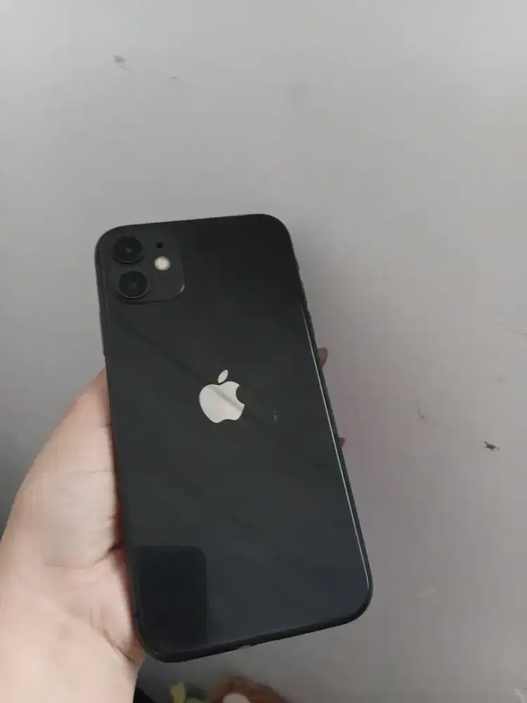 Iphone 11 hitam