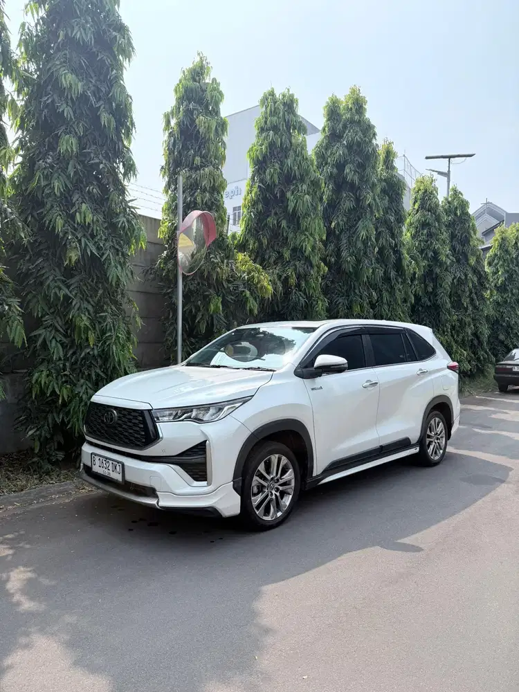 Km 30rb an Toyota Innova Zenix Q Hybrid 2023