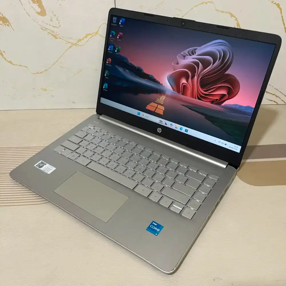 Laptop HP 14s-dq5.