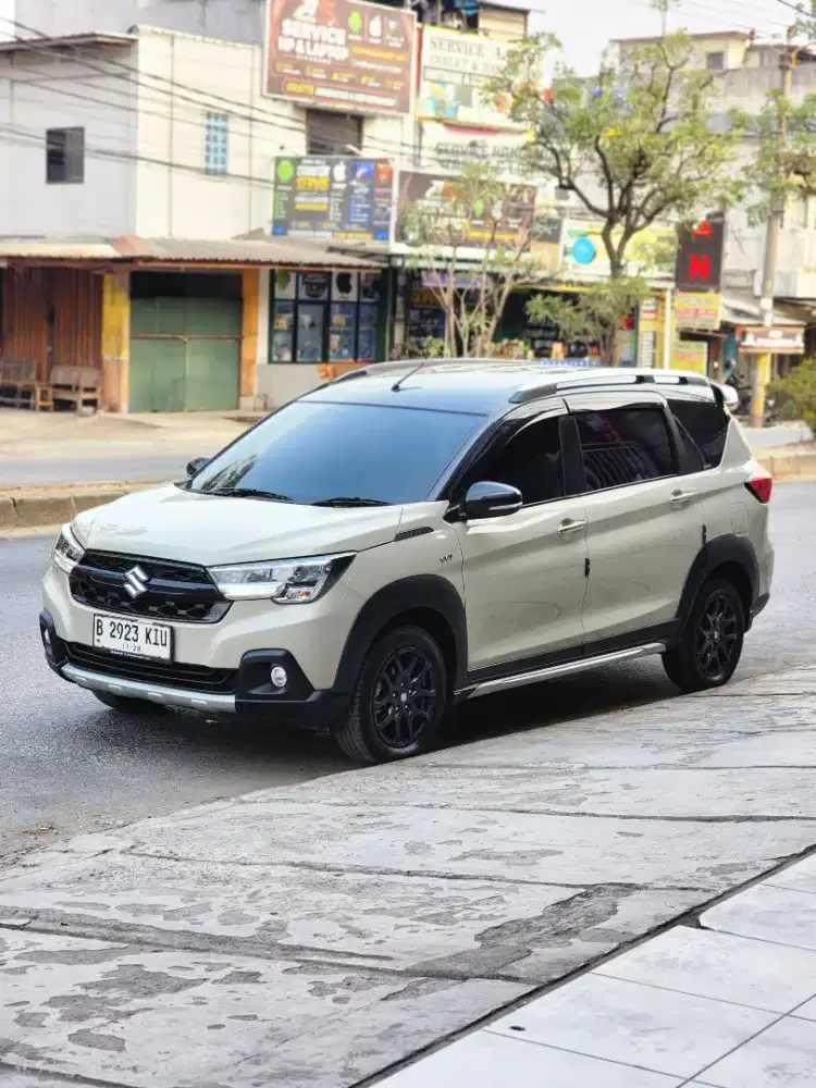 XL7 ALPHA HYBRID AT 2023