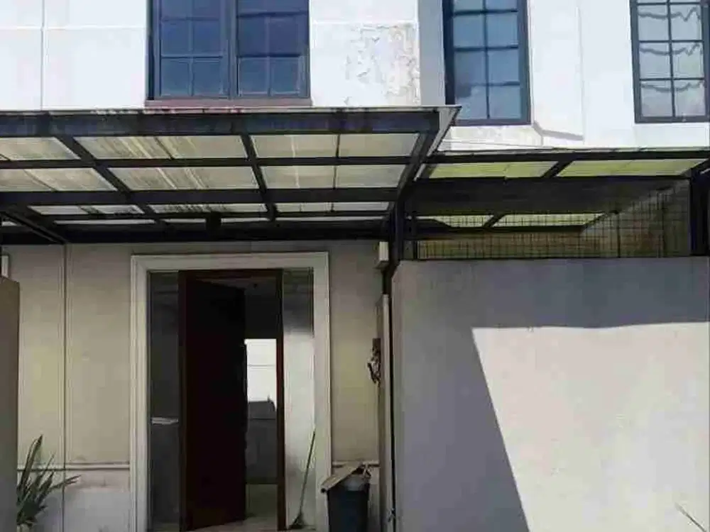 Under 1 M, Rumah 2 Lantai Grand Harvest Kebraon Dekat Wiyung