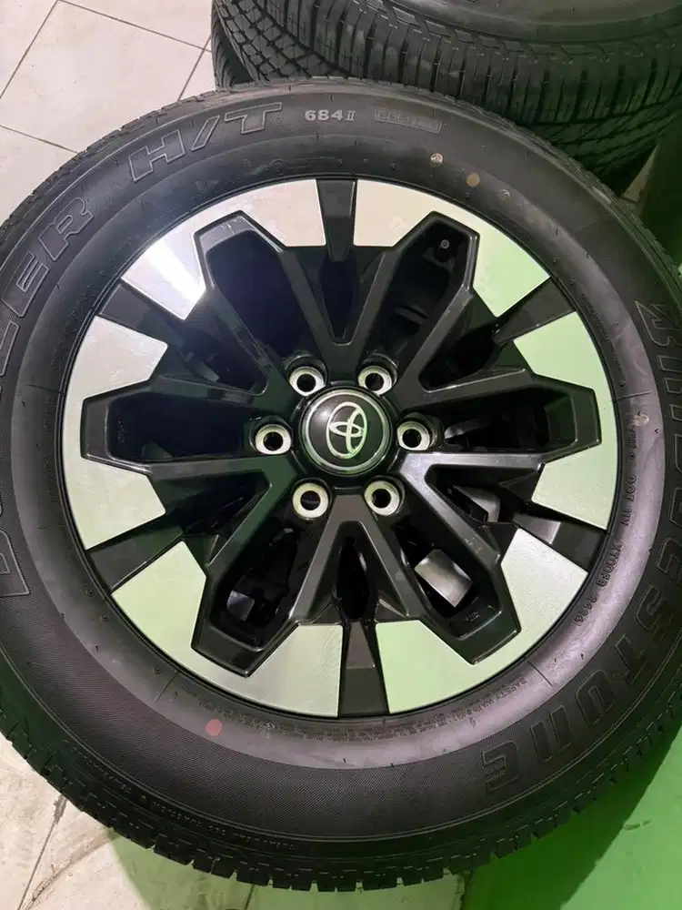 Velg Toyota New HILUX R.18 ori