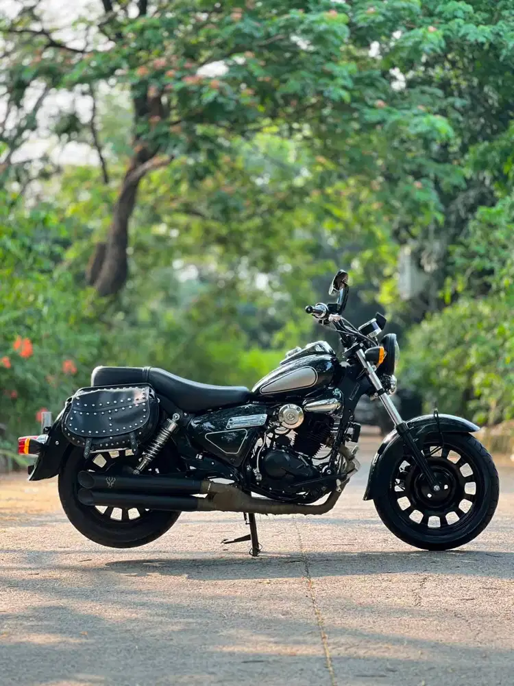 BENELLI MOTOBI 200 EFI HITAM 2023 KM 9K MULUS SIAP TOURING