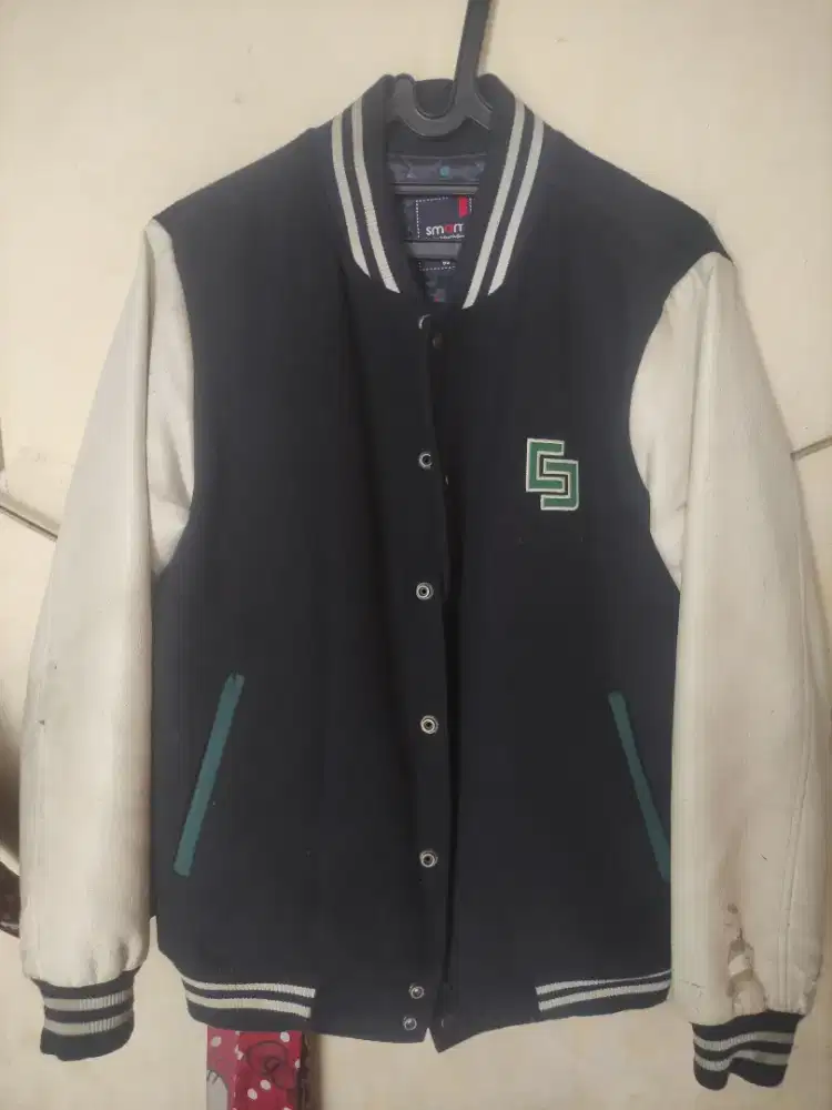 Jaket farsity bagus