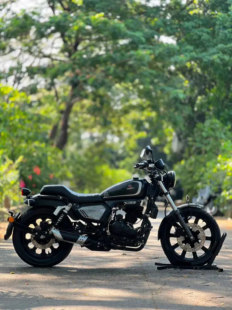 BENELLI MOTOBI 200 EVO 2023 HITAM KM 5K PAJAK PANJANG NO MINUS