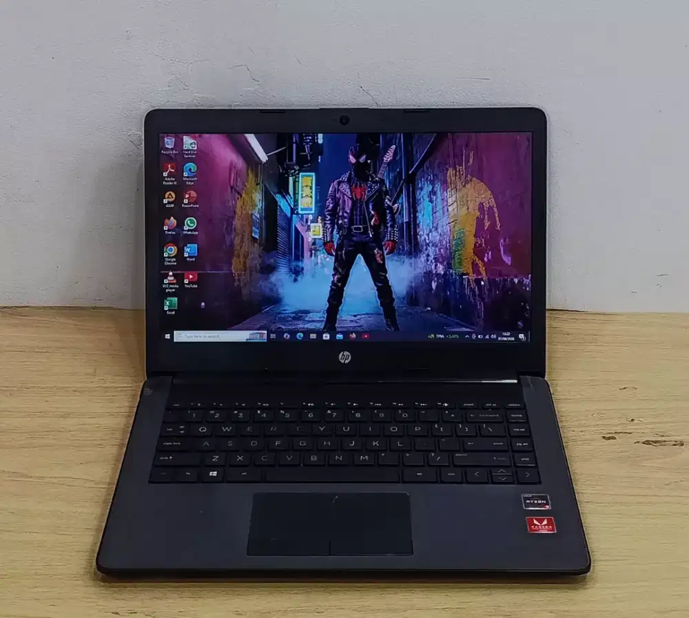 Laptop HP 14-cm0xxx prosesor AMD Ryzen 3 2200U RAM 4GB SSD 512GB
