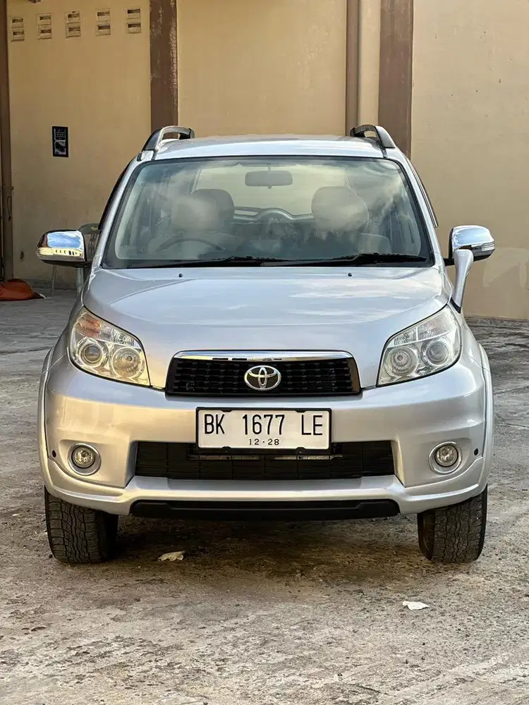 Toyota Rush S manual 2010