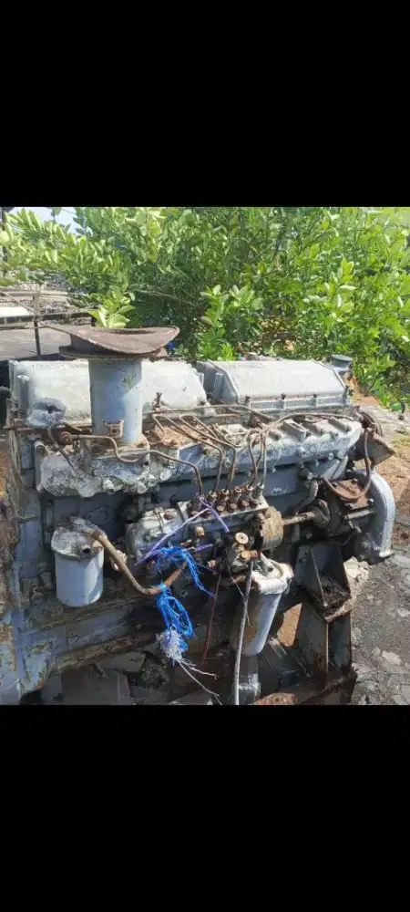 Mesin Truk ISUZU kuno, normal hidup.