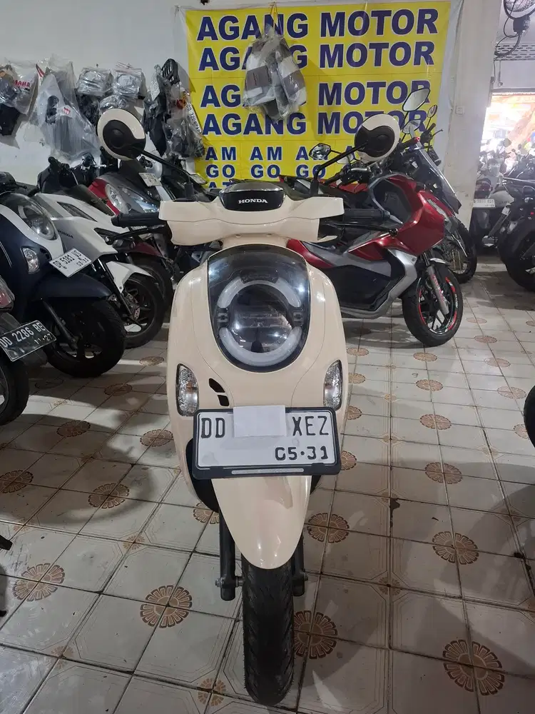 Honda Scoopy 2026 Krem